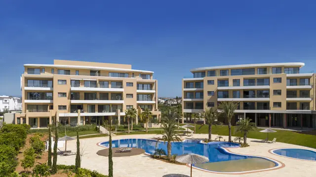 Luxuswohnung 7 min. zum Sandstrand – Gated Community, 6 - 10 % Netto-Rendite, Erstbezug, Süd-Zypern