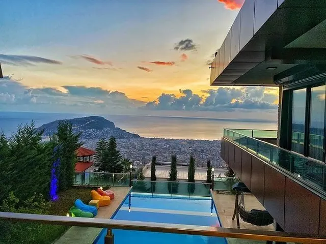 Türkei, Alanya, Bektas. 4 Zi. Luxus Villa mit Meerblick. 742