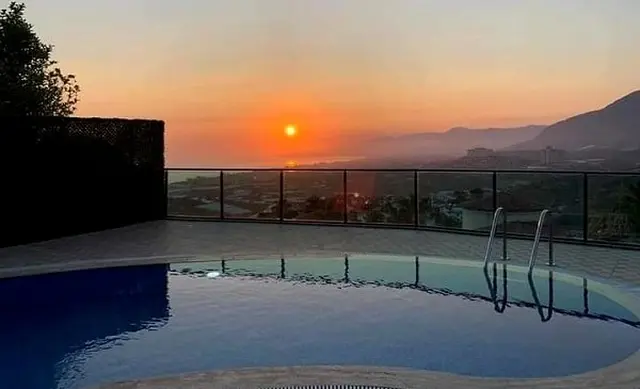 Türkei, Alanya. Möblierte 5 Zi. Villa, Sauna, Pool, Fitness. 888
