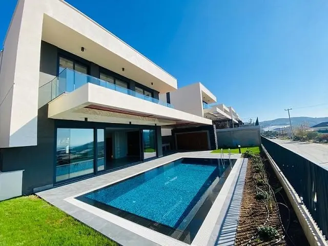 931 Türkei, Alanya, 4 Zi. Luxus Villa. Pool, Garten, Hallenbad. uvm.