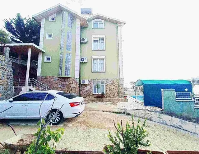Türkei, Alanya. 12 Zimmer Villa, privater Pool und Garten, Garage. 968