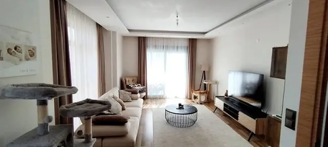 1086 Alanya Oba. Möblierte 6-Zimmer-Wohnung über 2 Etagen.