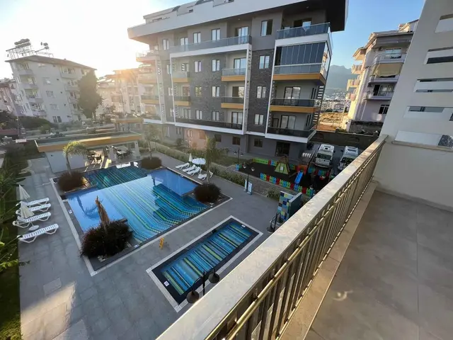 3+1 Wohnung zum Verkauf in Alanya Oba | 148 m² | 800 m zum Meer