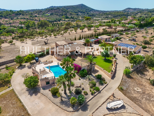 Wunderschöne Finca mit Panoramablick Nähe S'Horta auf Mallorca