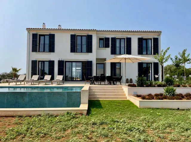 Provisionsfrei: Design-Finca mit Infinity-Pool, Solaranlage & Panoramablick – nahe Es Trenc!