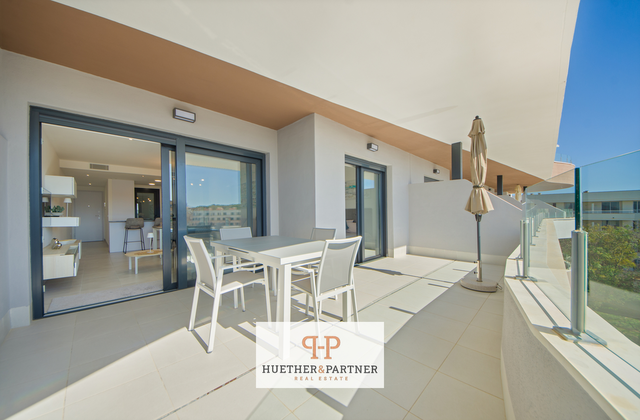 LA PERLA - Neuwertige 2 Schlafzimmer Wohnung mit großer Terrasse/Balkon