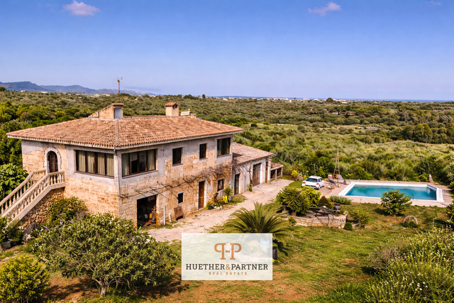 POOL-Finca zum Renovieren - 27 849 m2