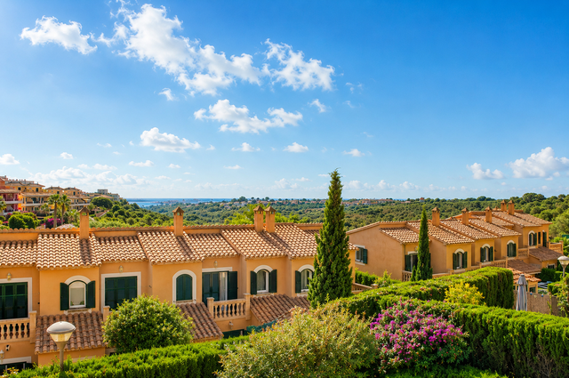 Moderne Erdgeschosswohnung nahe Cala Domingo mit großem Außenbereich und 2 Bädern Mallorca