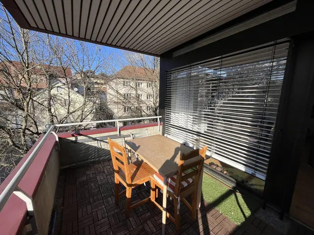 2-ZW mit Aufzug und sonnigem Balkon