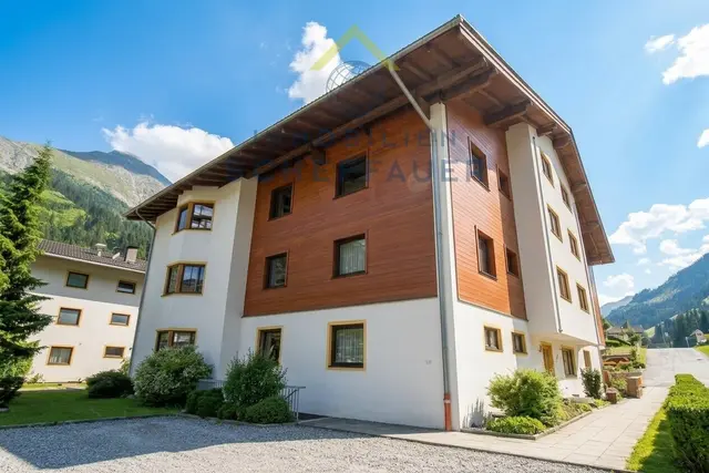 Dachgeschoss-Maisonette