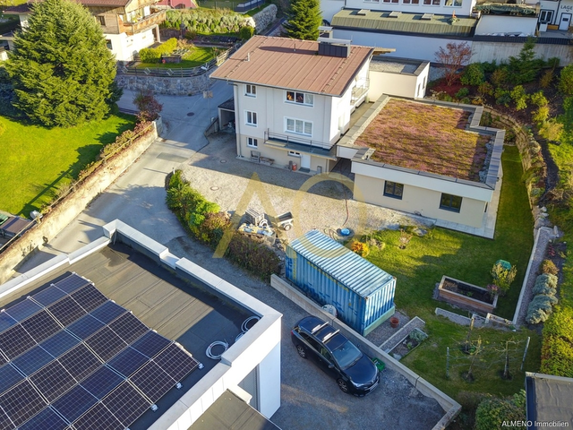 Mehrgenerationen Haus im Zentrum von Kirchbichl bietet Platz für 2 Familien
